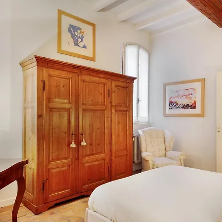 La Dimora Medievale Del Duca * Ferrara