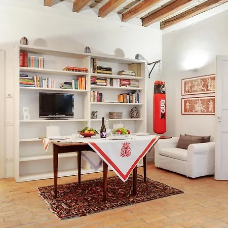 La Dimora Medievale Del Duca 페라라