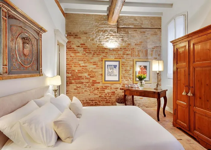 La Dimora Medievale Del Duca * 페라라