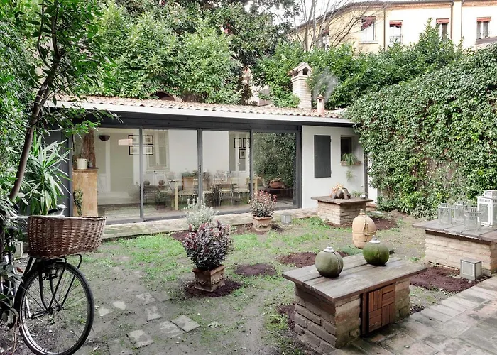 La Dimora Medievale Del Duca פררה