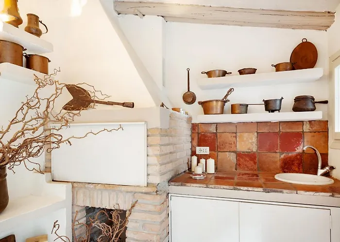 La Dimora Medievale Del Duca פררה